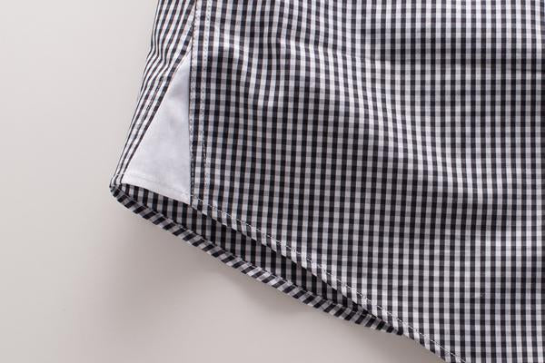 Contrast gussets on a men's dress shirt