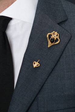 Black Swan Lapel Pin – Hugh & Crye - 1
