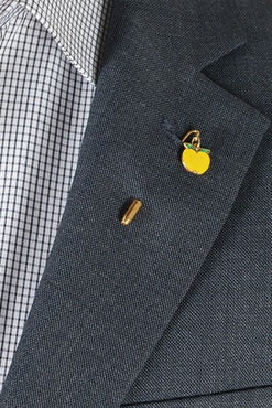 Apple Lapel Pin – Hugh & Crye