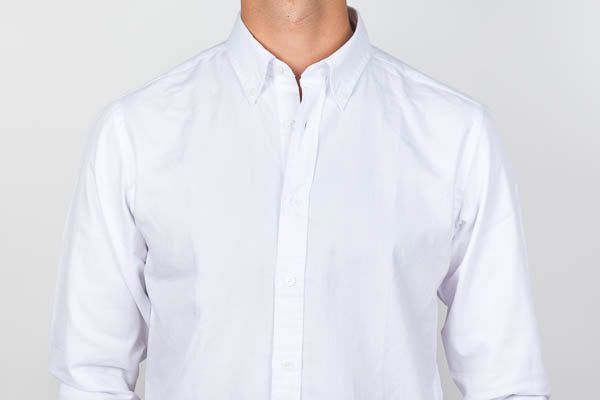 Contrast gussets on a men's dress shirt