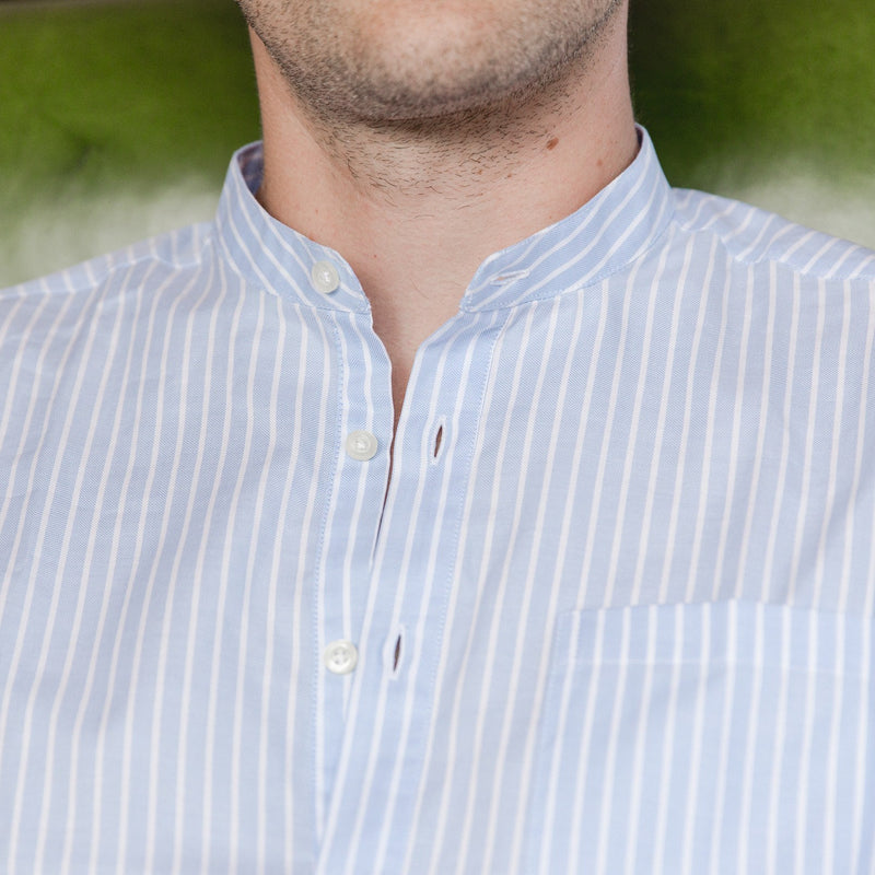 Band Collar popover in light blue and white stripe oxford fabric - Emilio - Editorial 2