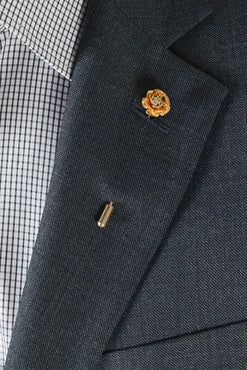 Gold Flower Lapel Pin – Hugh & Crye - 1